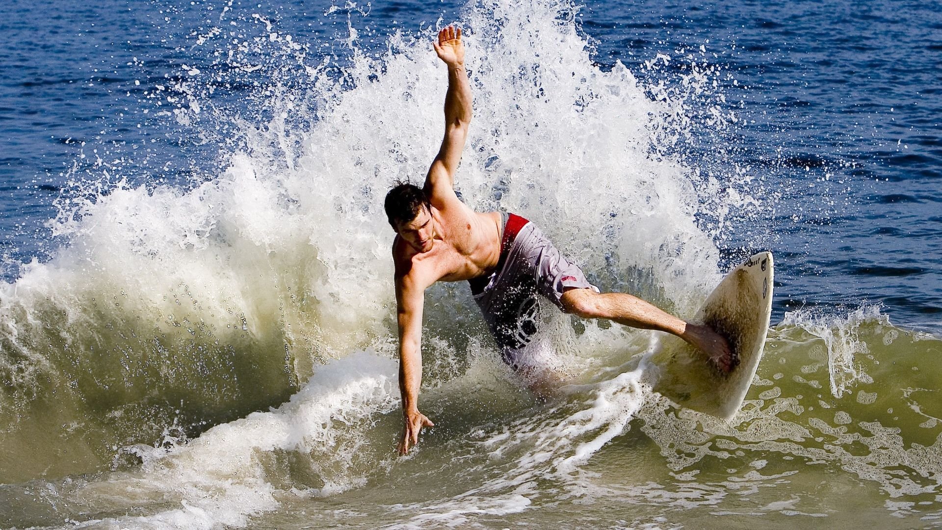 开云体育下载官网-中长距离自由泳表现稳定,长距离自由泳技巧