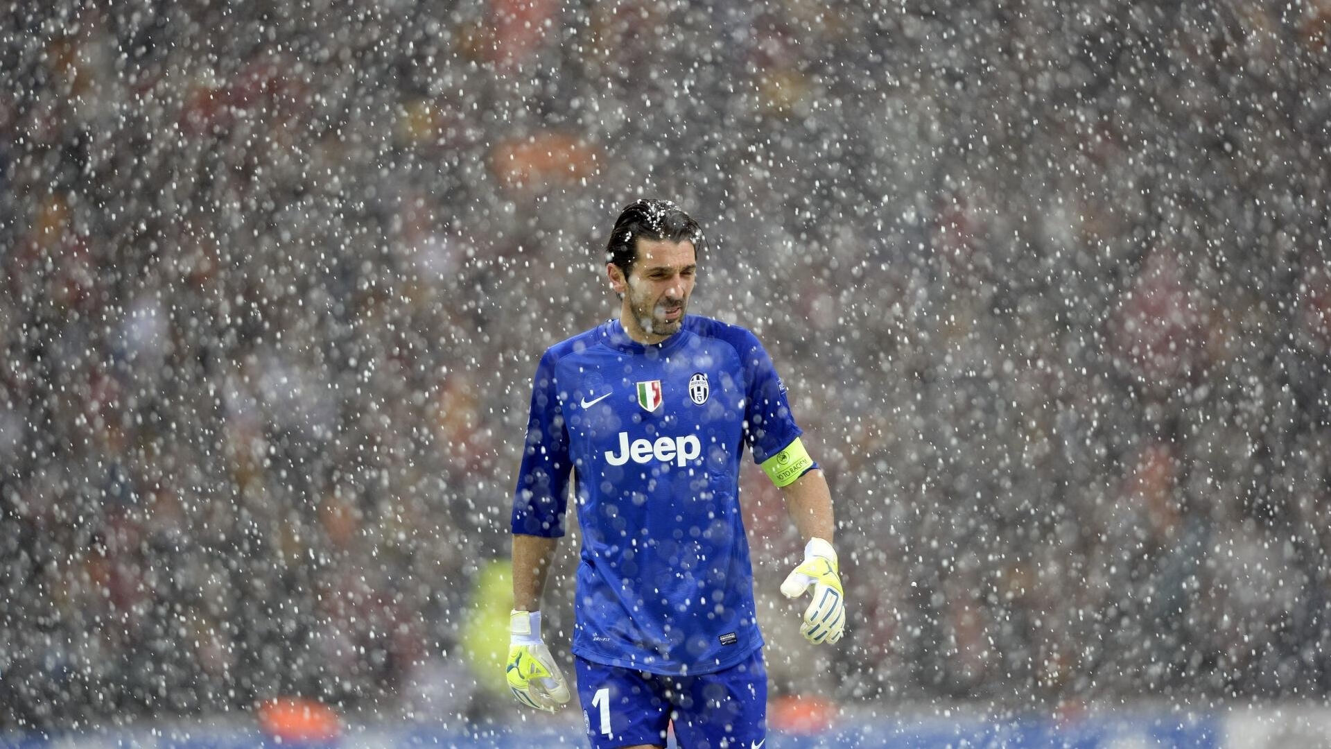 开云体育APP下载-交易窗口前瞻:球队可能的补强名单与策略分析,足球补强